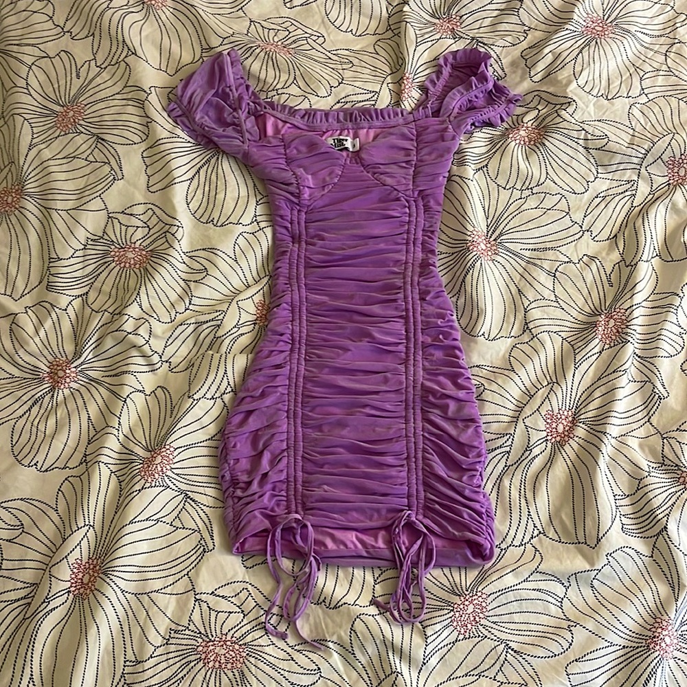 Tiger mist light purple form fitting dress, Size small
